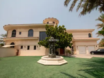Villa For Sale Dubai     Palm Jumeirah 