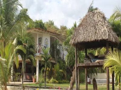 مبنى للبيع Corregimiento Guánico     playa guanico 